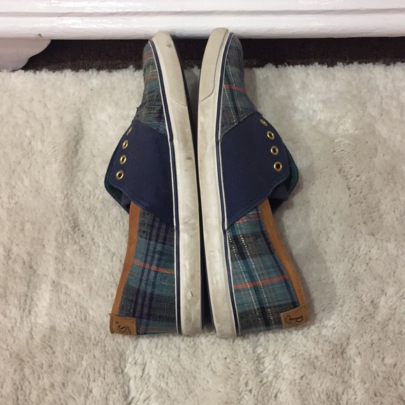 BASS sneakers. - Picture 2 of 5